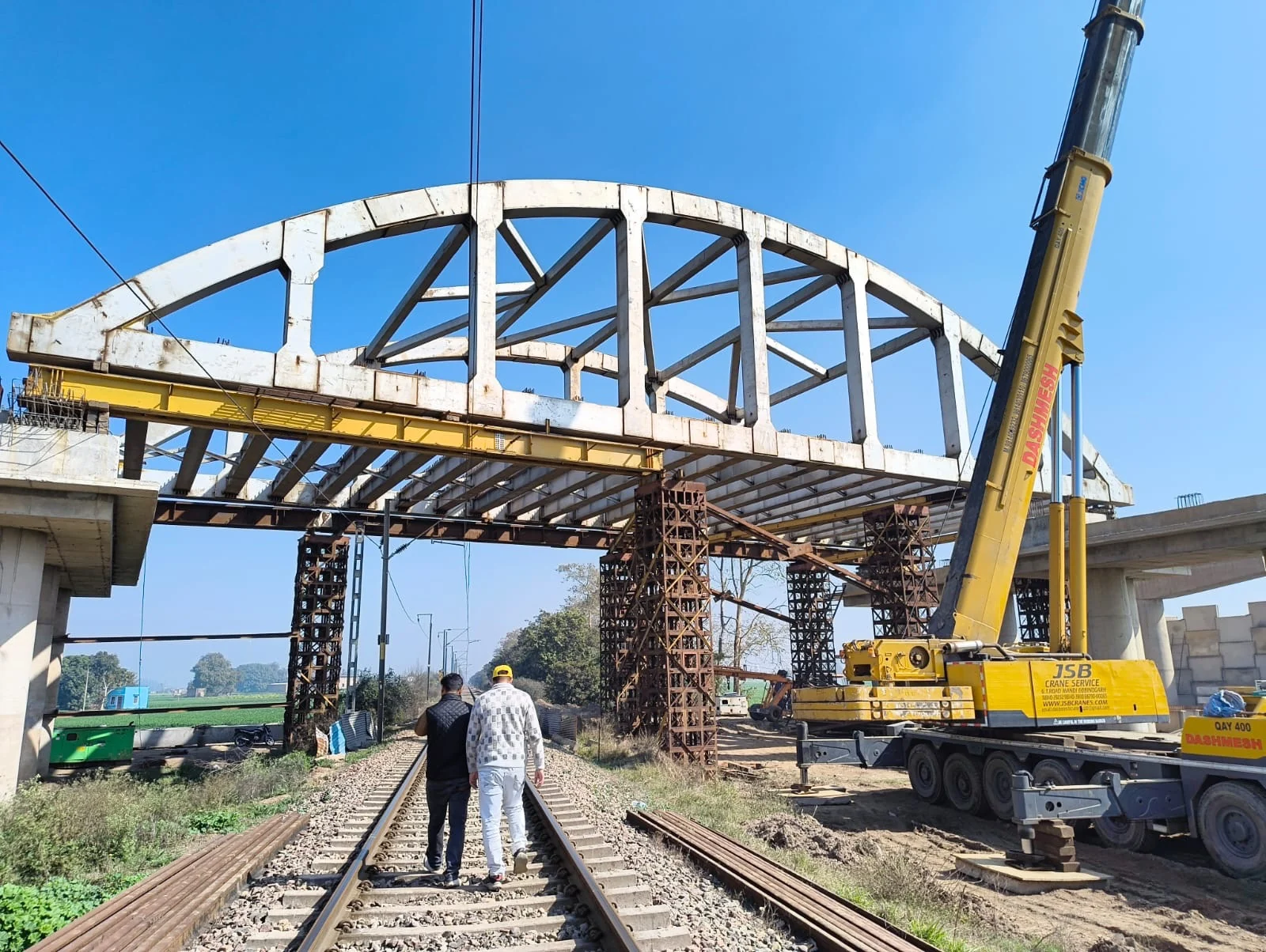 Bow string bridge during erection