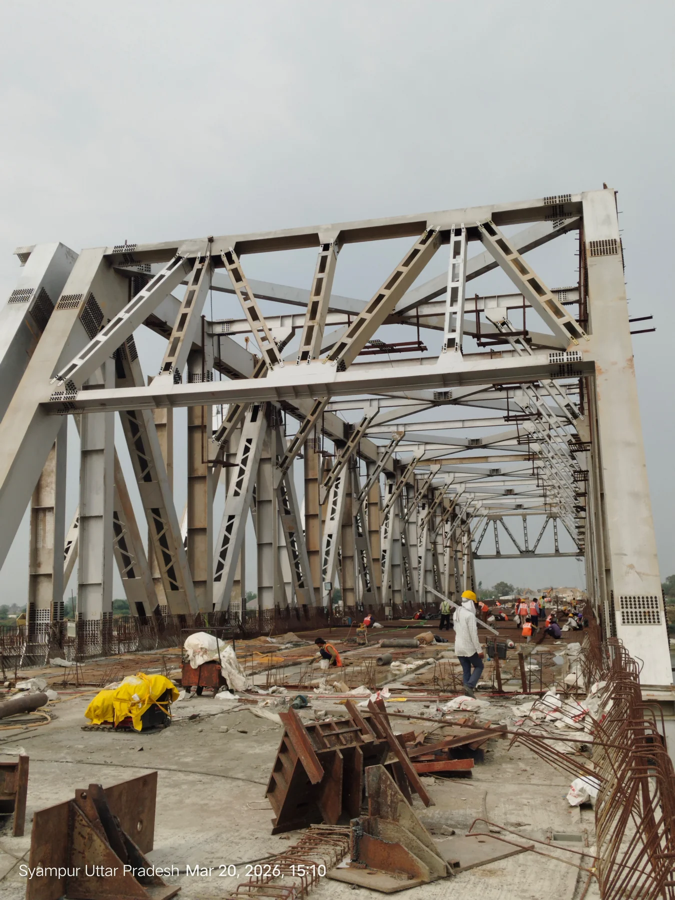 Heavy structural steel bridge fabrication